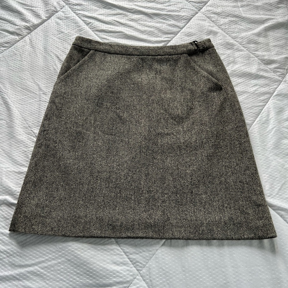 Neutral tweed J. Crew skirt - Size 4